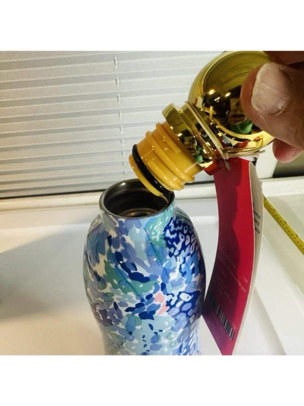 Lilly Pulitzer Squeeze The Day Water Bottle Turquoise Blue Vibrant Floral 16 Oz
